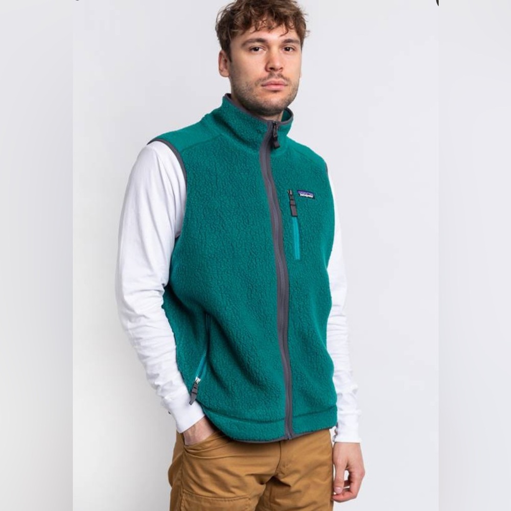 Patagonia Men's Retro Pile Vest in Green Size Large